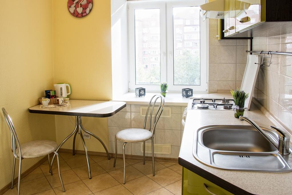 Kyiv Apartment In The City Center On Turgenevskaya Street Екстериор снимка
